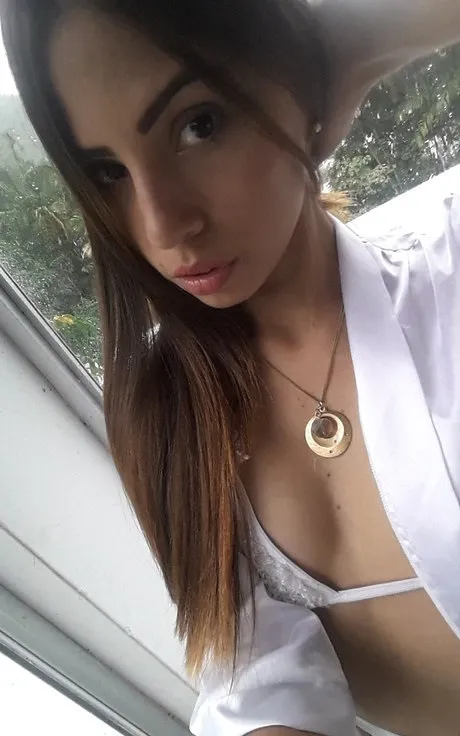 Irmak - Pendik VIP Escort Bayan Modeli - Gerçek Fotoğraflı İlan