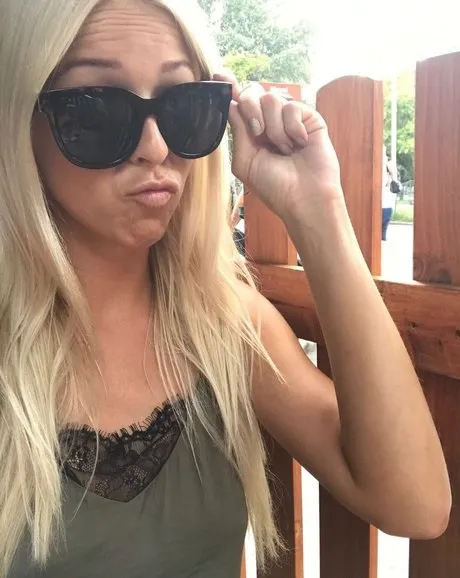 Pınar Ek Fotoğraf 2